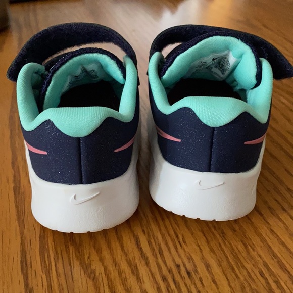 Nike toddler shoes - Picture 5 of 5